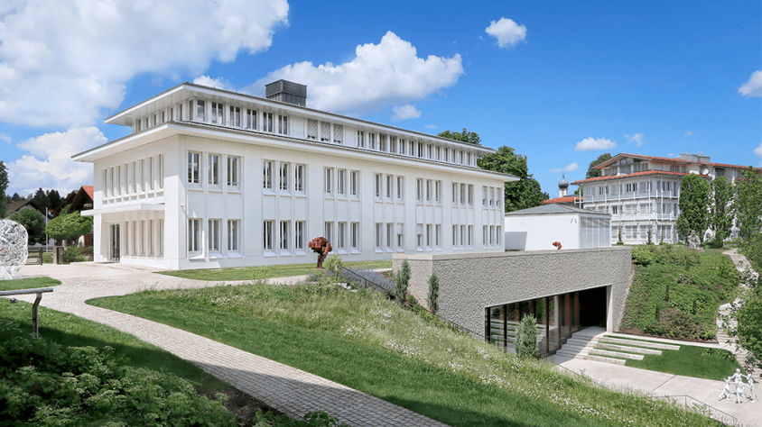Verlagsgebäude der Wort & Bild Verlagsgruppe in Baierbrunn
